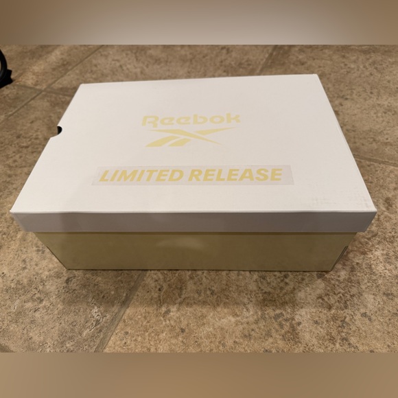 Reebok GOAT Exclusive Instapump Fury “Blue” Size 9 - NWT - Rare!! - Picture 4 of 11